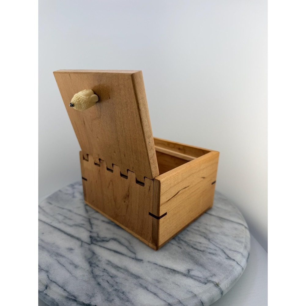 Vintage Handcrafted Wooden Keepsake Box Buddha Finial, Artisan, Zen Meditation - Picture 10 of 17